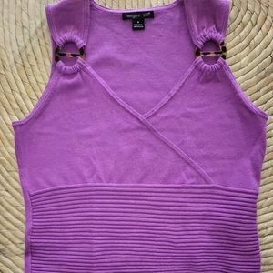 August Silk Brand purple tank V neck sweater with cute accent clips